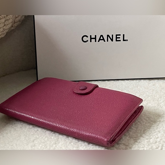 ❌SOLD❌ Chanel Pink Caviar Leather Kisslock Wallet - Picture 9 of 14